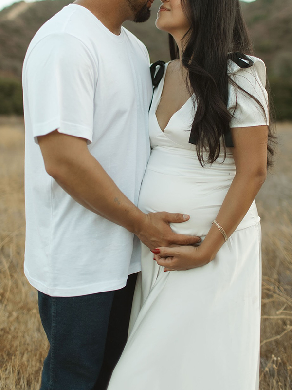 Chic- Bowknot Puff Sleeve V-Neck Photoshoot Maternity Maxi Dress