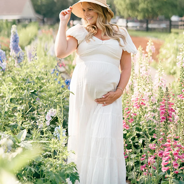 Chic-White Puff Sleeve Ruched Photoshoot Maternity Maxi Dress