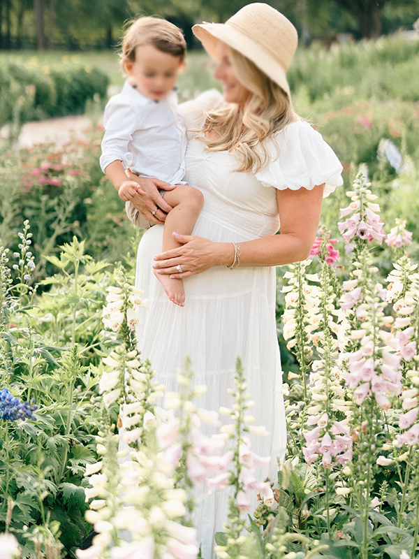 Chic-White Puff Sleeve Ruched Photoshoot Maternity Maxi Dress