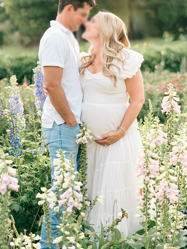 Chic-White Puff Sleeve Ruched Photoshoot Maternity Maxi Dress