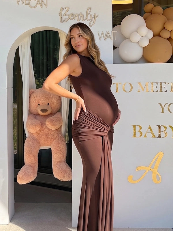 Brown Maternity Dress for Fall Maternity Photoshoot | Bumplook