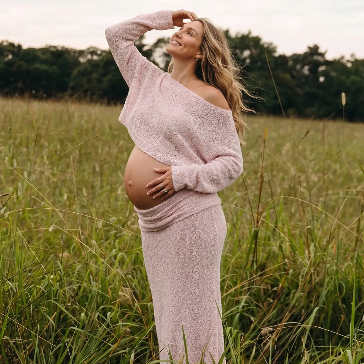 Blush Pink Bump-Baring Maternity Outfit, Cozy Two-Piece Pregnancy Photoshoot Set for Baby Shower, Maternity Photoshoot, Gender Reveal, Pregnancy Announcement, Wedding Guest, Bridal Shower, Formal Events | Bumplook